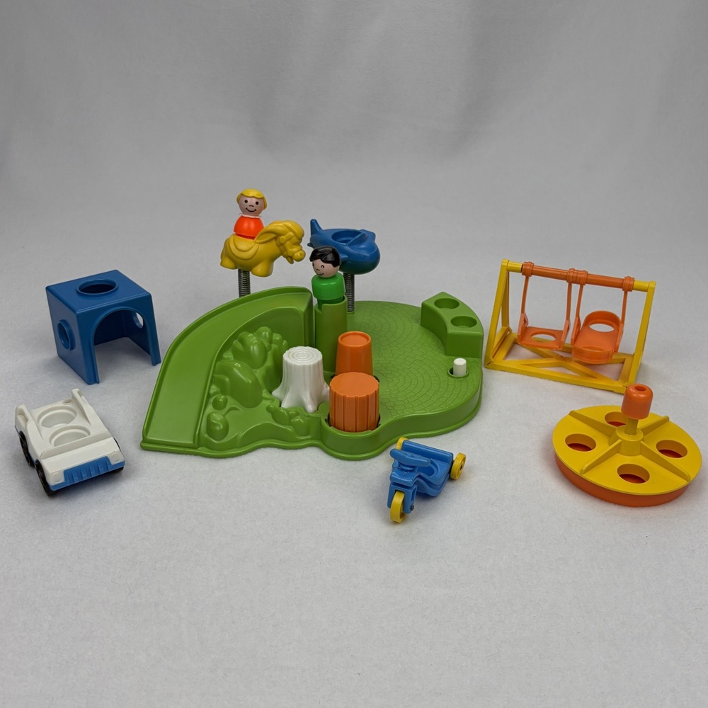Vintage 1986 Fisher Price Little People Playground #2525 Complete w/ Extras